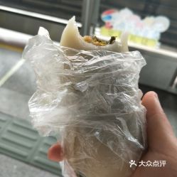 虹口糕团食品厂长宁店全家福年糕团 上海甜品的经典风味与用户评价