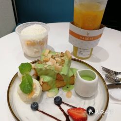 芒域泰式甜点饮品的泰香椰浆吐司 深圳美食圈的热门打卡甜点，口味与颜值并存