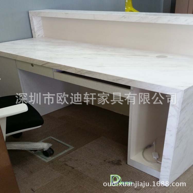 匠心定制，品质之选 人造石与大理石台面的一站式解决方案